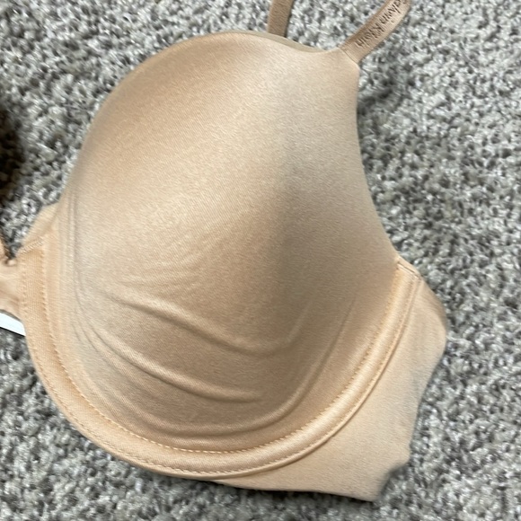 Calvin Klein Bra 32D Underwire Plunge Convertible Beige NWOT - Picture 3 of 7